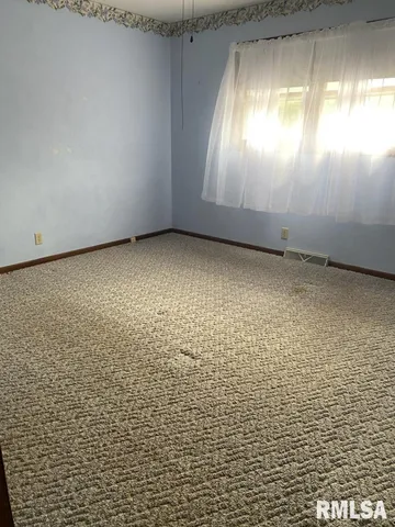 $175,000 | 226 4th Avenue West, Andalusia, IL 61232