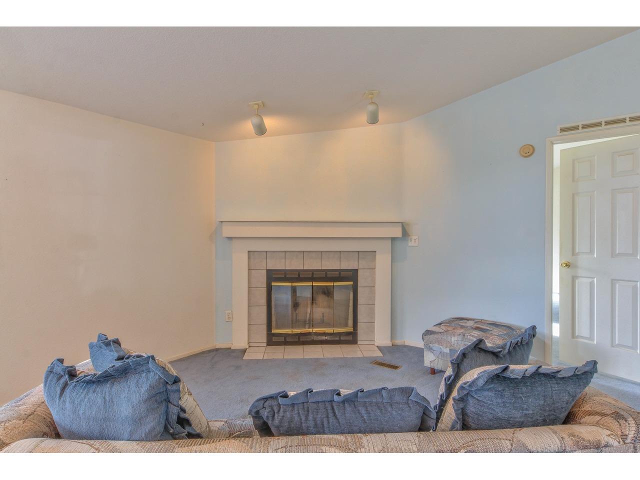 43 Desmond Road Salinas, CA 93907 - Photo 7 of 19 Gallery Image 7