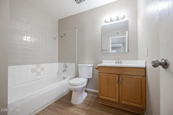 $995 | 2133 West Turney Avenue, Unit B74, Phoenix, AZ 85015