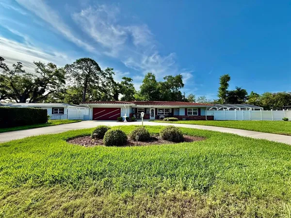 $3,700 | 9970 54th Avenue North, St. Petersburg, FL 33708