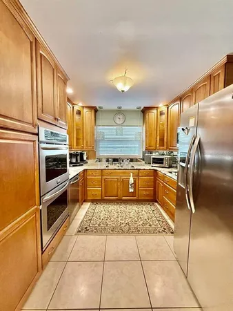 $3,700 | 9970 54th Avenue North, St. Petersburg, FL 33708