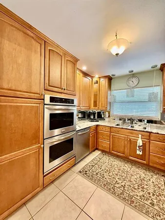 $3,700 | 9970 54th Avenue North, St. Petersburg, FL 33708