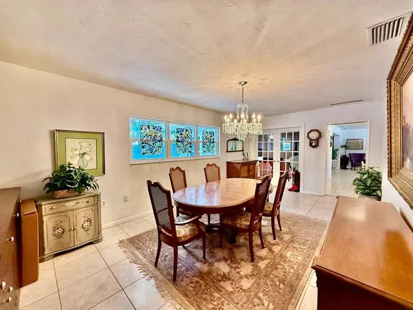 $3,700 | 9970 54th Avenue North, St. Petersburg, FL 33708