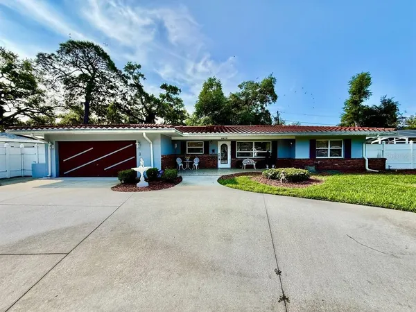 $3,700 | 9970 54th Avenue North, St. Petersburg, FL 33708