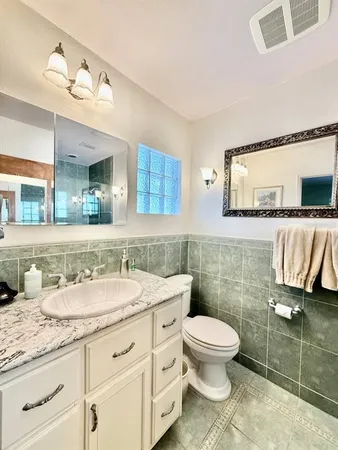 $3,700 | 9970 54th Avenue North, St. Petersburg, FL 33708