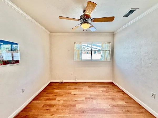 $3,700 | 9970 54th Avenue North, St. Petersburg, FL 33708