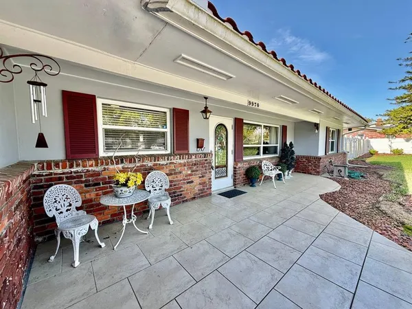 $3,700 | 9970 54th Avenue North, St. Petersburg, FL 33708