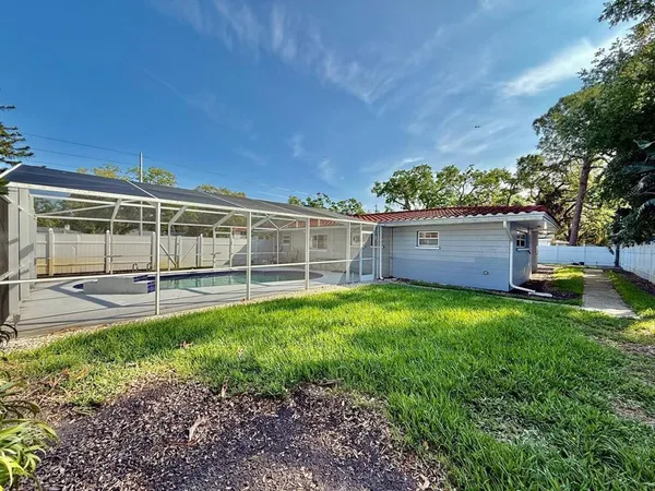$3,700 | 9970 54th Avenue North, St. Petersburg, FL 33708