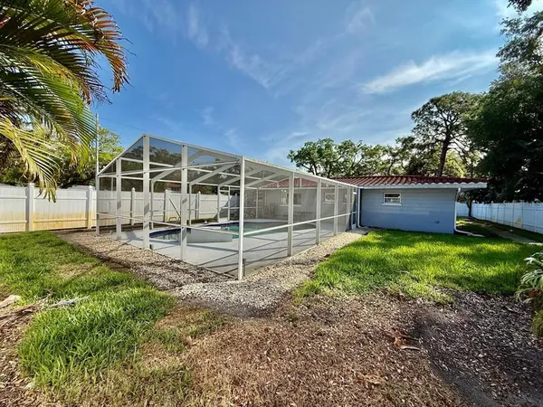 $3,700 | 9970 54th Avenue North, St. Petersburg, FL 33708