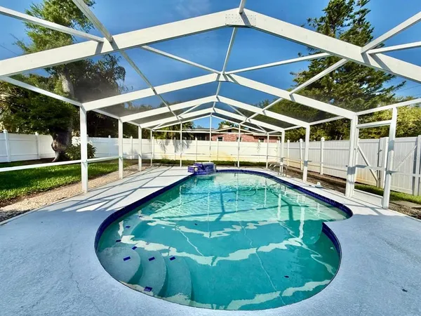 $3,700 | 9970 54th Avenue North, St. Petersburg, FL 33708