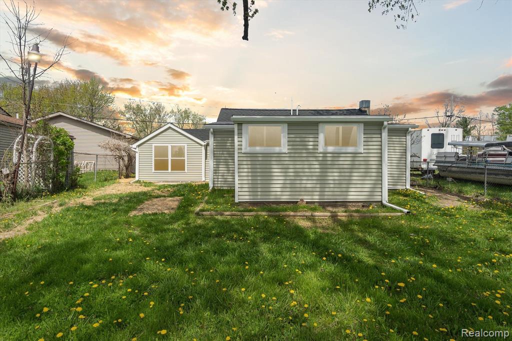 11457 Barnum Lake Road Fenton, MI 48430 - Photo 5 of 49