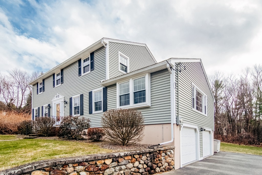 24 Launching Road Andover, MA 01810 - Photo 2 of 30 Gallery Image 2
