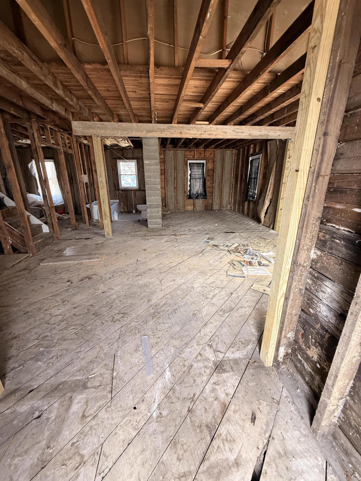 7 South Elm Street Hesperia, MI 49421 - Photo 9 of 25 IMG_3775