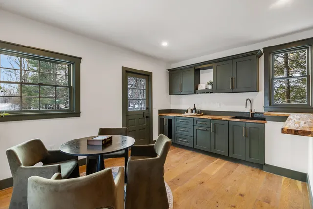 $2,100,000 | 17 Piscassic Road, Newfields, NH 03856