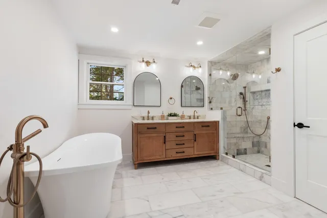 $2,100,000 | 17 Piscassic Road, Newfields, NH 03856