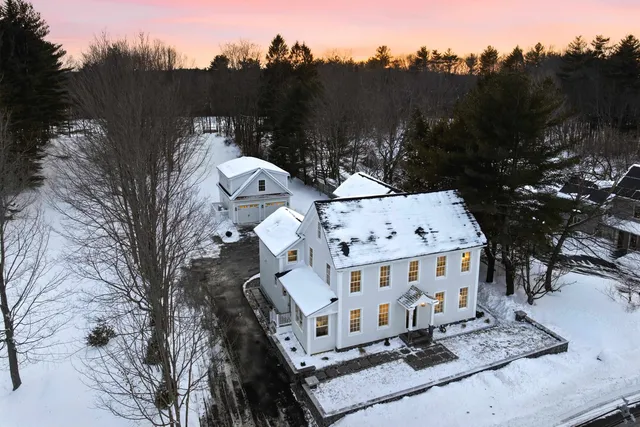 $2,100,000 | 17 Piscassic Road, Newfields, NH 03856