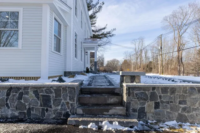 $2,100,000 | 17 Piscassic Road, Newfields, NH 03856