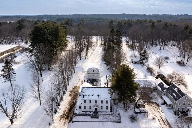 $2,100,000 | 17 Piscassic Road, Newfields, NH 03856