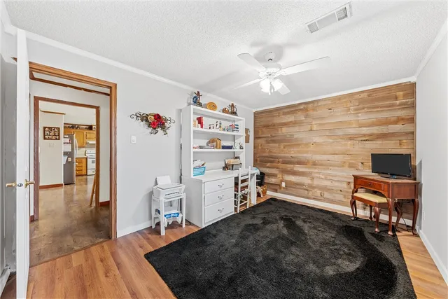 $299,500 | 429 Water Tower Road, Axtell, TX 76624