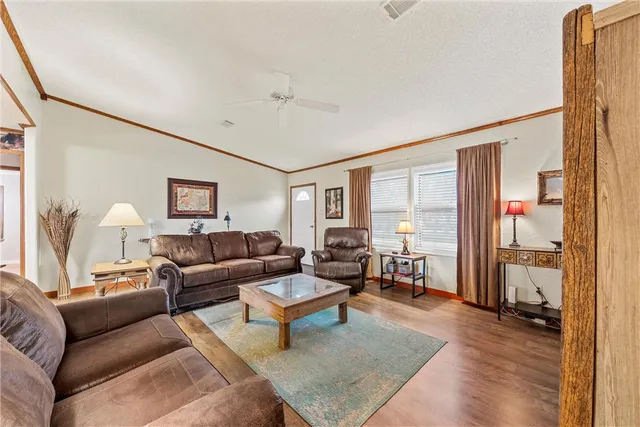 $299,500 | 429 Water Tower Road, Axtell, TX 76624