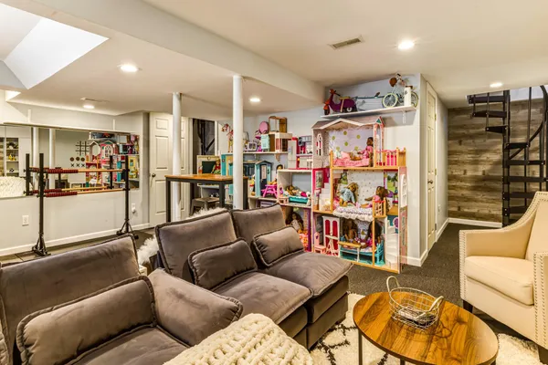 $325,000 | 14 Lynn Drive, West Deptford, NJ 08096