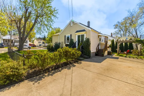 $325,000 | 14 Lynn Drive, West Deptford, NJ 08096