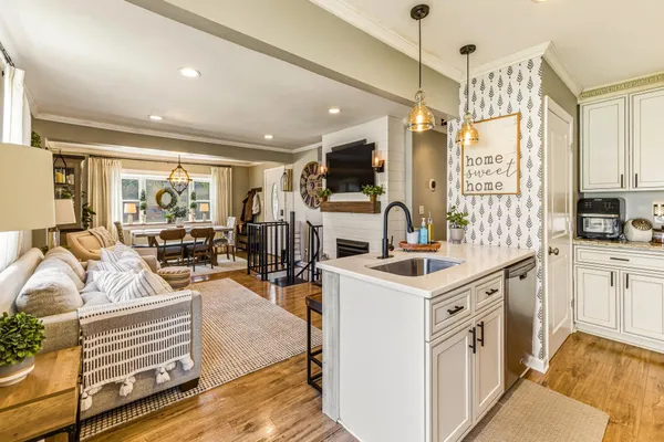 $325,000 | 14 Lynn Drive, West Deptford, NJ 08096