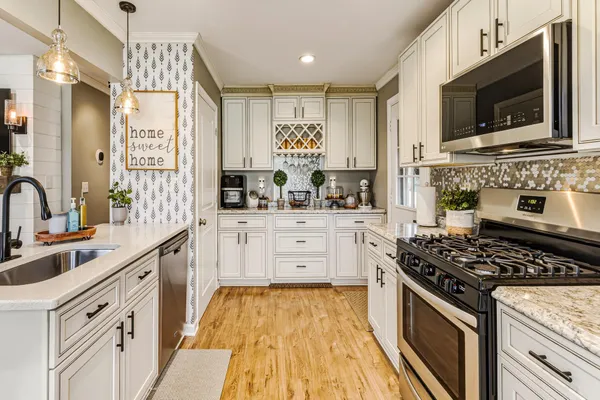 $325,000 | 14 Lynn Drive, West Deptford, NJ 08096