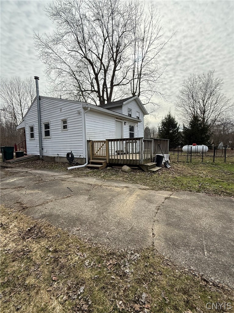 1953 Lamson Road Lysander, NY 13135 - Photo 4 of 23