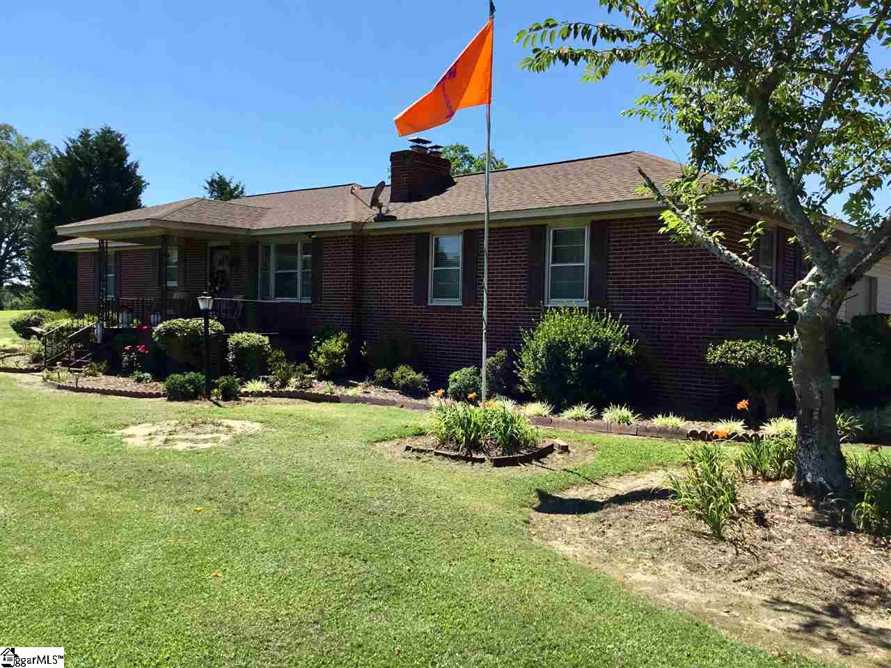 209 Locke Road Belton, SC 29627 - Photo 5 of 14