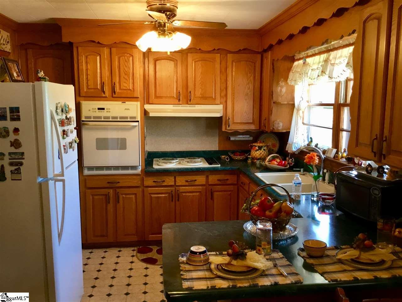 209 Locke Road Belton, SC 29627 - Photo 7 of 14