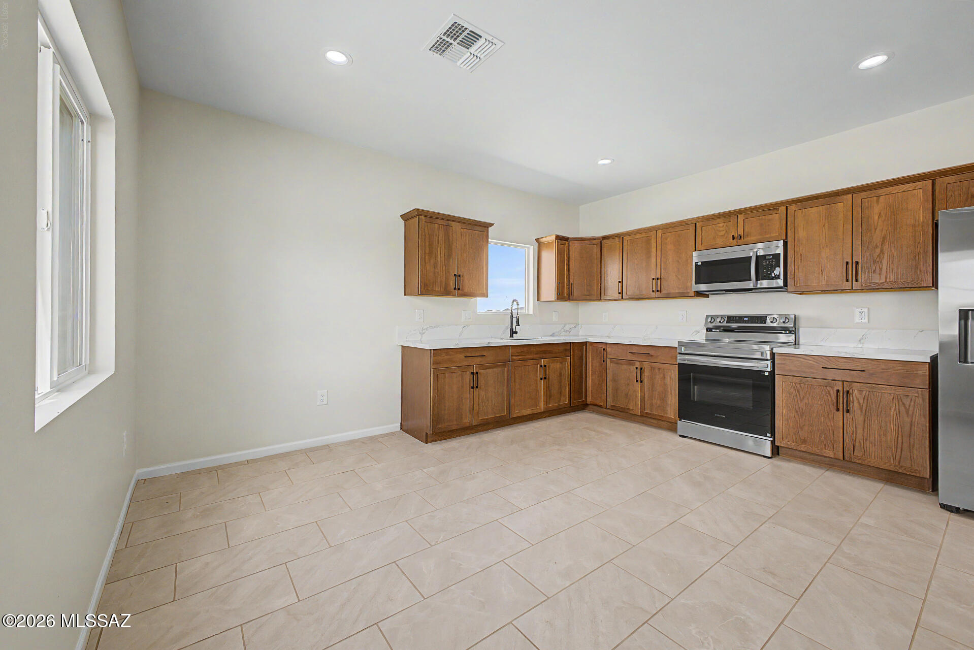 16840 West Chumblers Road Tucson, AZ 85736 - Photo 9 of 28