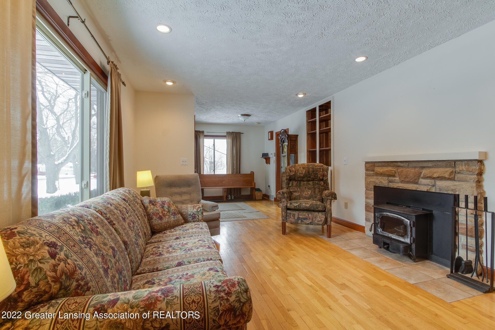 15832 Brook Road Lansing, MI 48906 - Photo 3 of 42 15832_Brook_Rd_BROCK-17