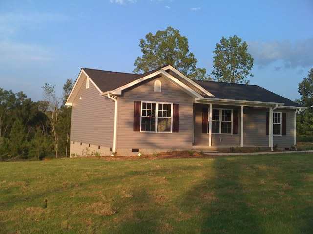 170 Steve Nix Road Seneca, SC 29678 - Photo 3 of 12 Gallery Image 3