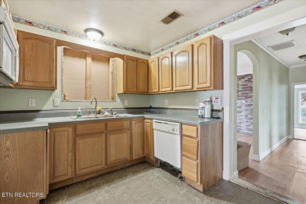 168 Corntassel Estates Road Vonore, TN 37885 - Photo 10 of 44 10-005_7K9A4441