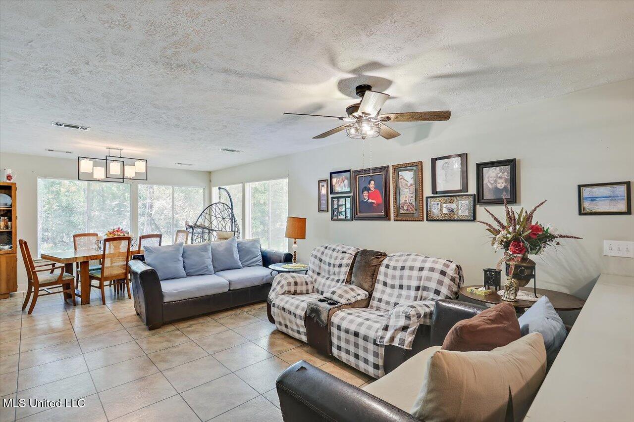 3118 Tynes Drive Byram, MS 39272 - Photo 5 of 24 05-3118 Tynes Rd