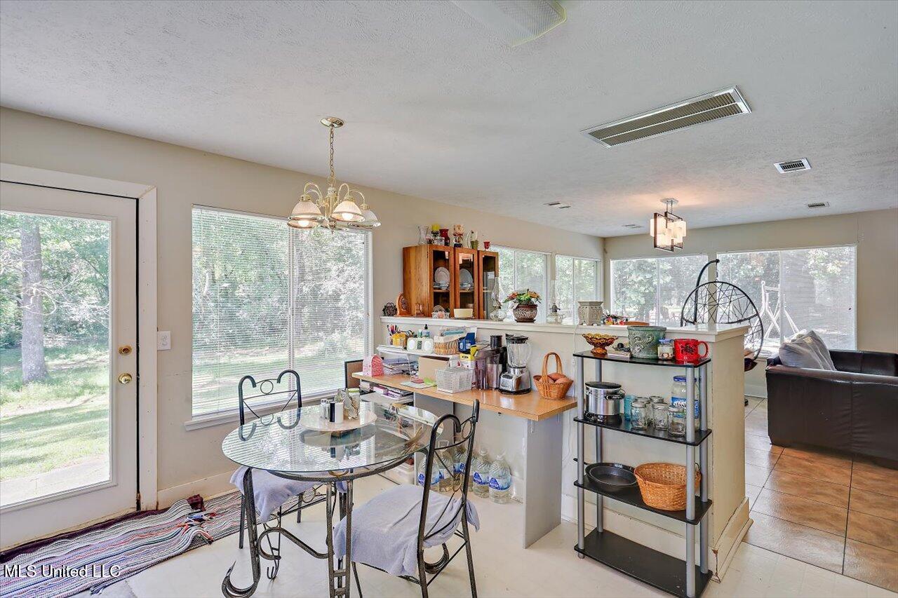 3118 Tynes Drive Byram, MS 39272 - Photo 10 of 24 10-3118 Tynes Rd