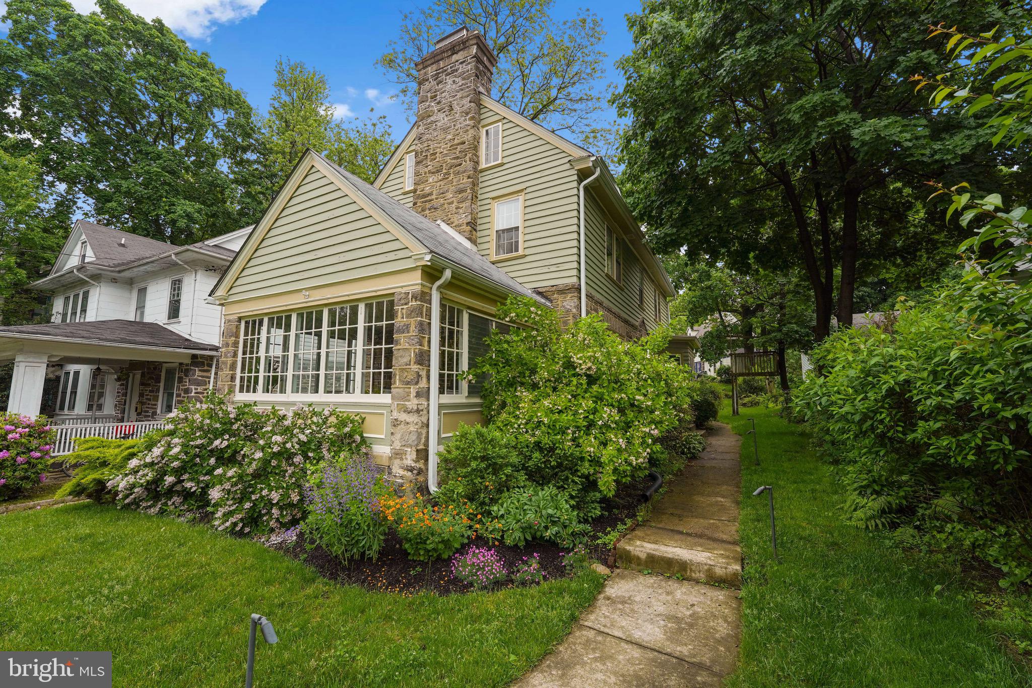 323 Pembroke Road Bala Cynwyd, PA 19004 - Photo 2 of 34 Welcome Home