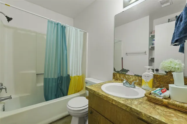 $1,300 | 217 Lazy Lane, Unit A, Conroe, TX 77301