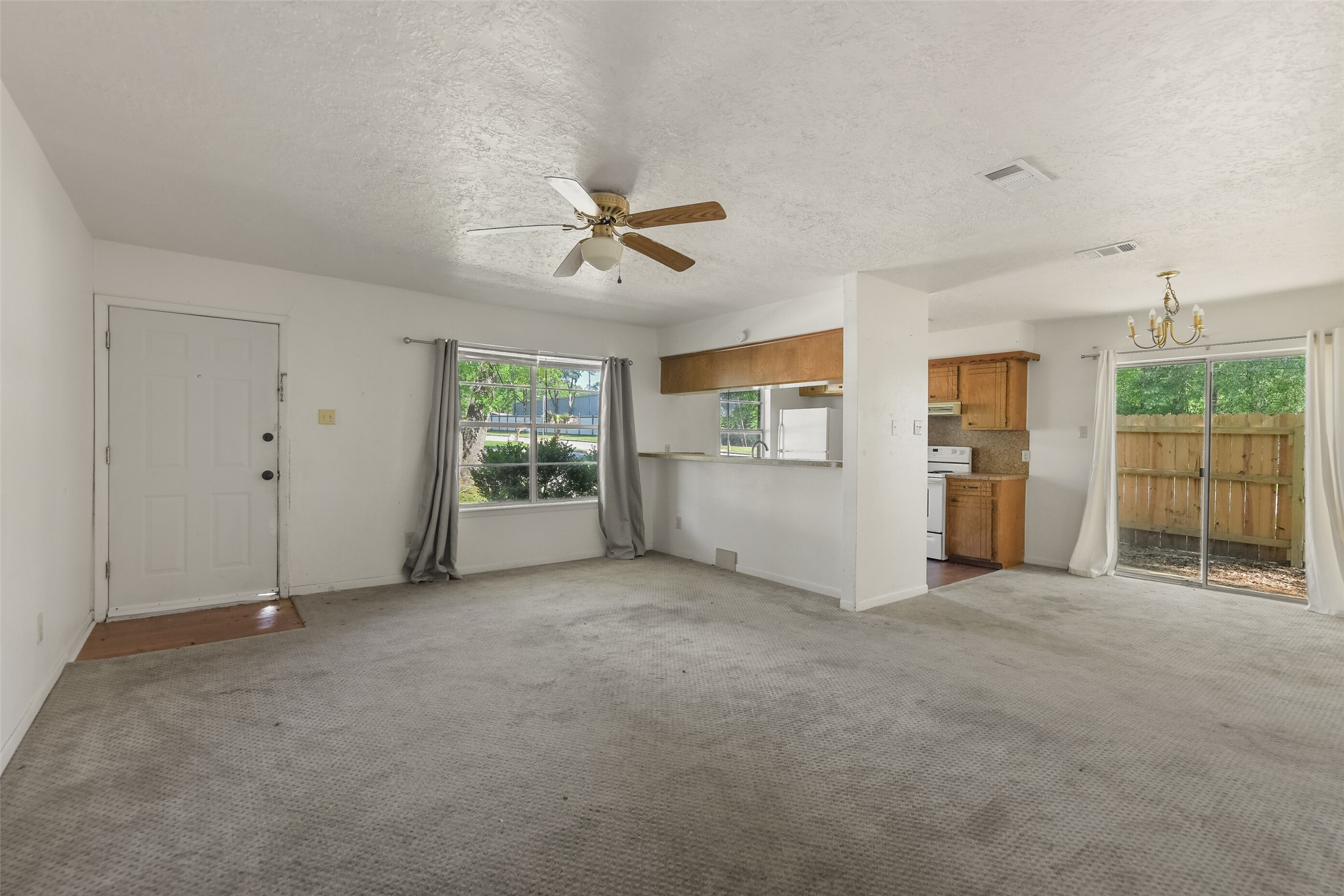 217 Lazy Lane, Unit A Conroe, TX 77301 - Photo 2 of 27