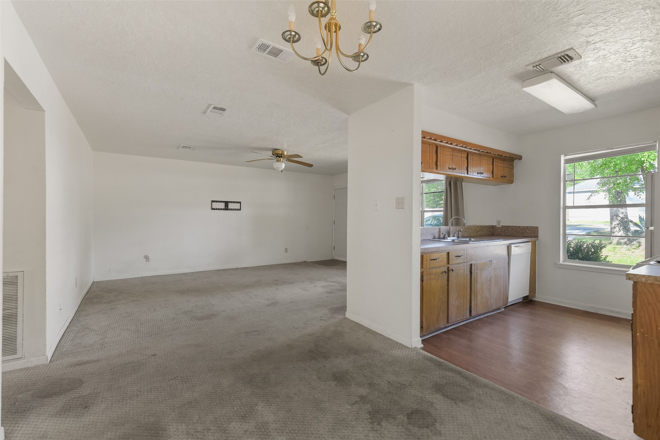 217 Lazy Lane, Unit A Conroe, TX 77301 - Photo 7 of 27