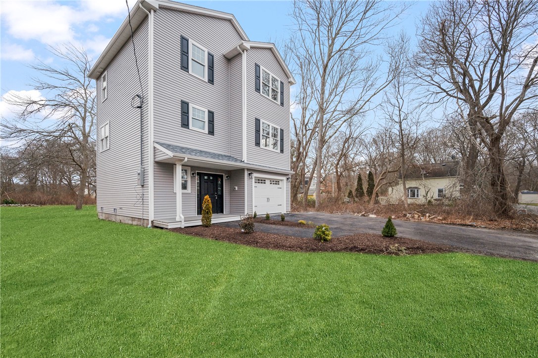 2 Miller Avenue Warwick, RI 02889 - Photo 4 of 24