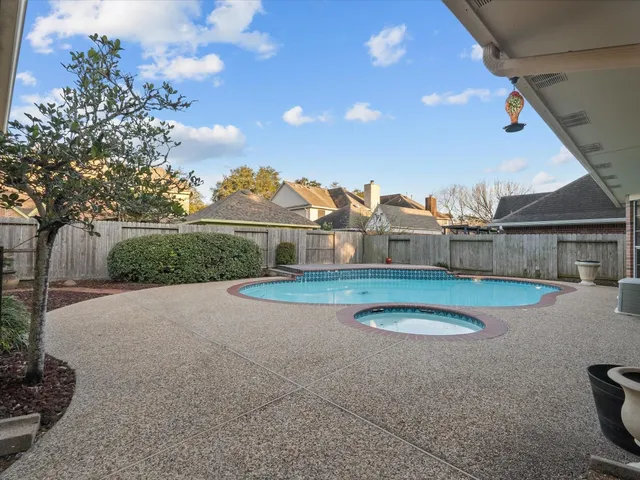 a view of a basketball court