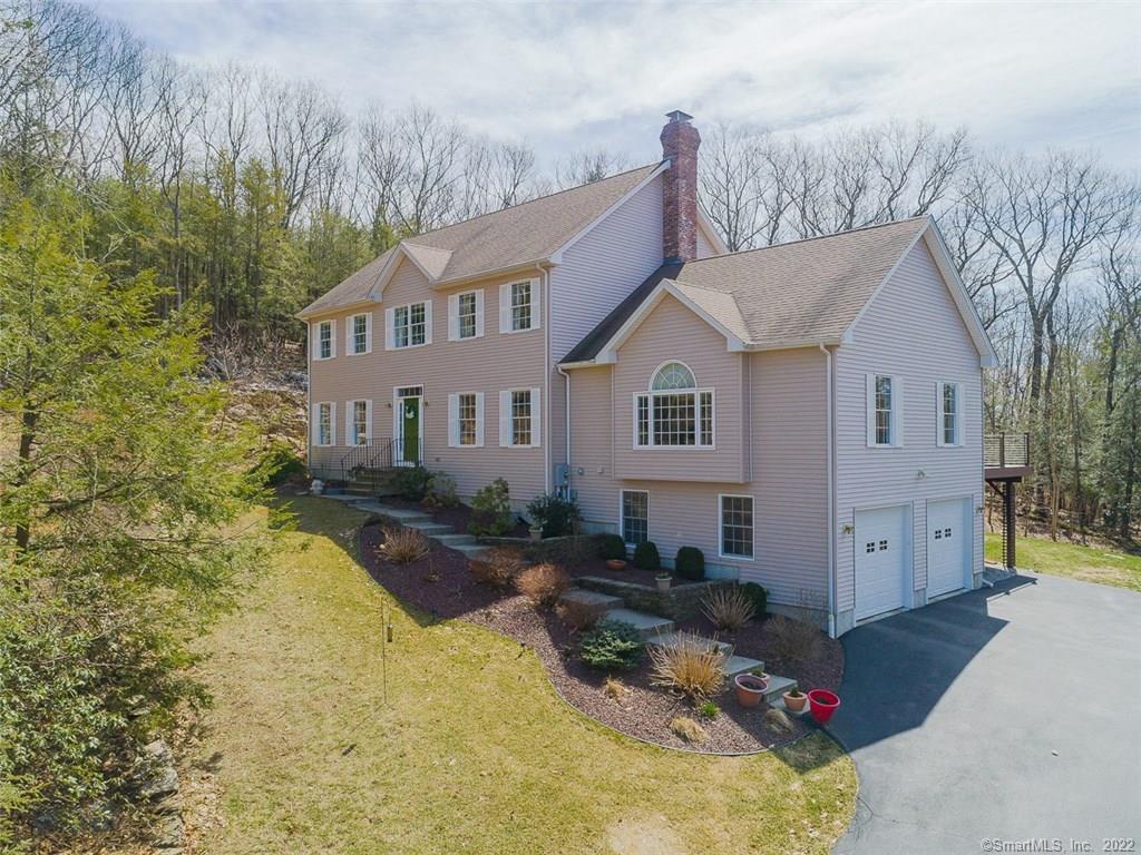 a view of house and outdoor space