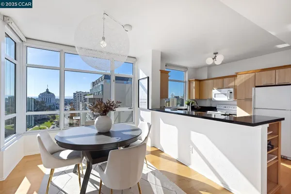 $750,000 | 1 Lakeside Drive, Unit 1404, Oakland, CA 94612