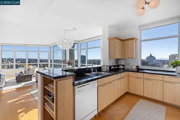 $750,000 | 1 Lakeside Drive, Unit 1404, Oakland, CA 94612