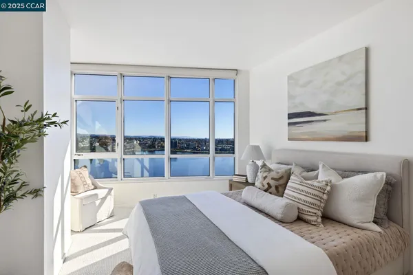 $750,000 | 1 Lakeside Drive, Unit 1404, Oakland, CA 94612