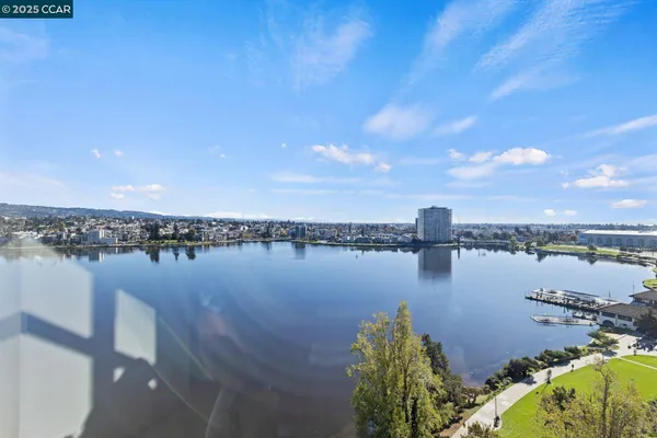 $750,000 | 1 Lakeside Drive, Unit 1404, Oakland, CA 94612