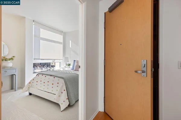 $750,000 | 1 Lakeside Drive, Unit 1404, Oakland, CA 94612