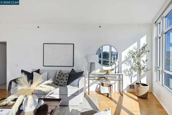 $750,000 | 1 Lakeside Drive, Unit 1404, Oakland, CA 94612